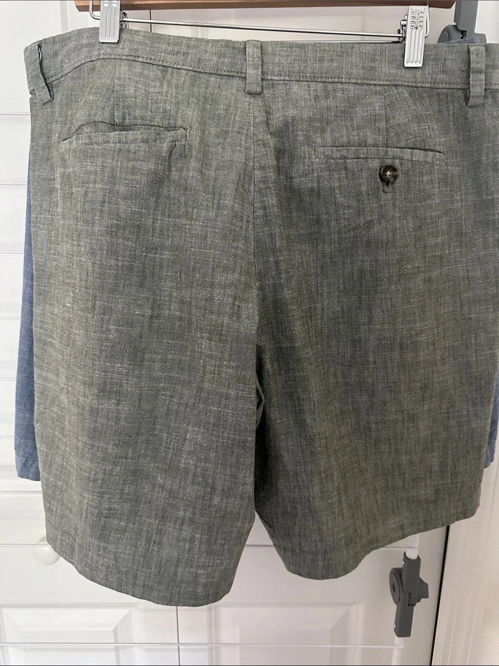 Banana Republic Men's Flat-Front Linen-Blend Shorts in Blue and Olive (2 pair)